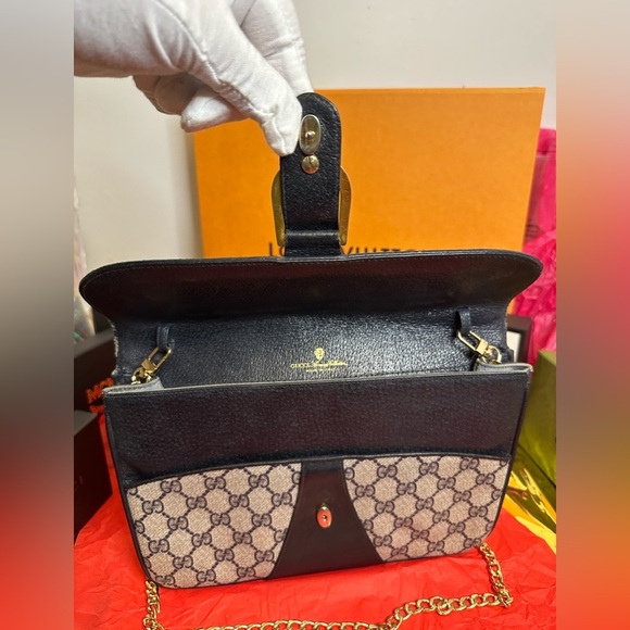 Gucci clutch with unbranded chain - Picture 3 of 8